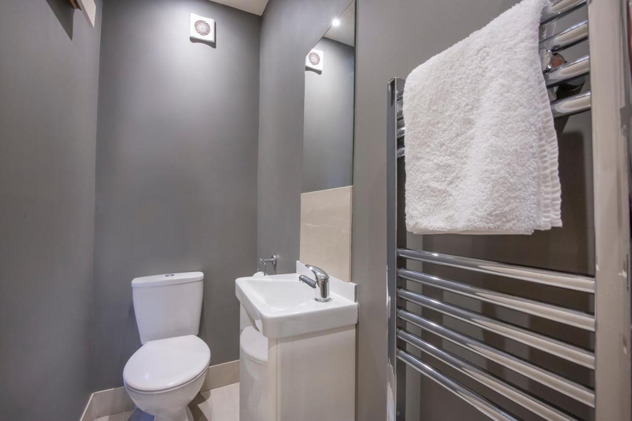 Patrick'S Pool- 4 Bedroom,4 Bathroom, Most Central Luxury Townhouse! يورك المظهر الخارجي الصورة